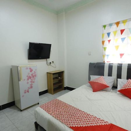 Oyo 92702 Minang Jaya Nagoya Exterior photo