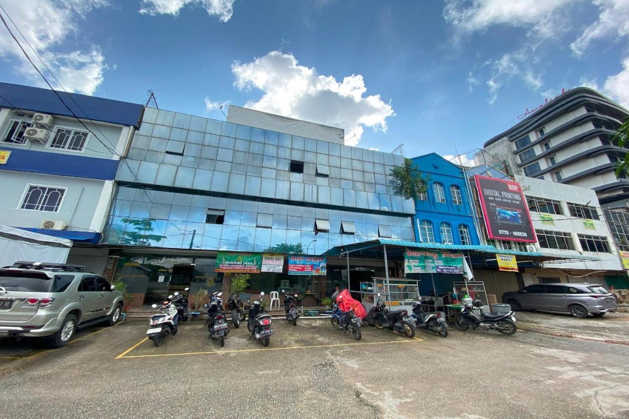 Oyo 92702 Minang Jaya Nagoya Exterior photo