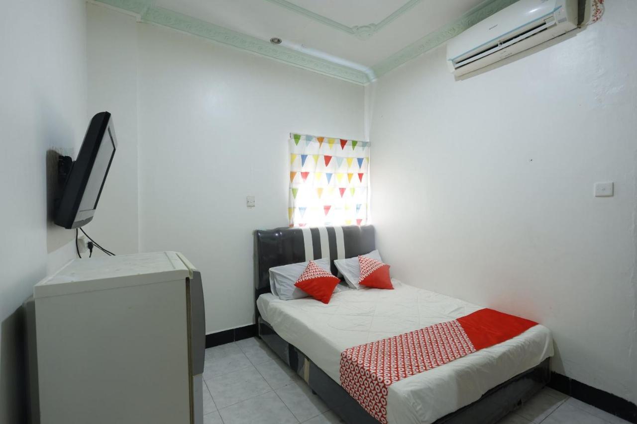 Oyo 92702 Minang Jaya Nagoya Exterior photo